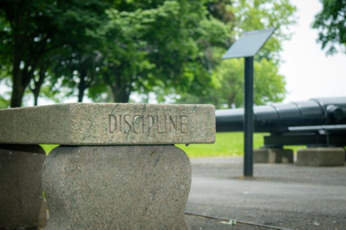 Discipline life lead a Successful life